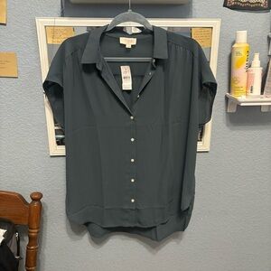 Loft size L flowy and lightweight business casual or casual top in teal